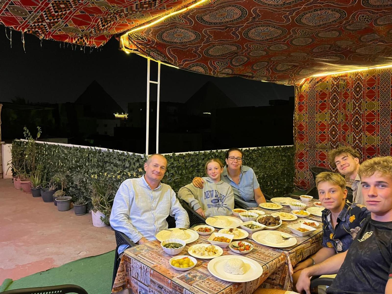 Jana Pyramids View In 3 Bed & Breakfast Kafret el-Gabal Dış mekan fotoğraf