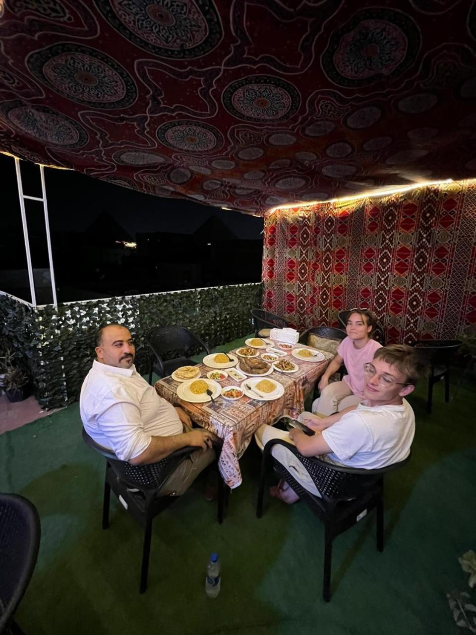 Jana Pyramids View In 3 Bed & Breakfast Kafret el-Gabal Dış mekan fotoğraf